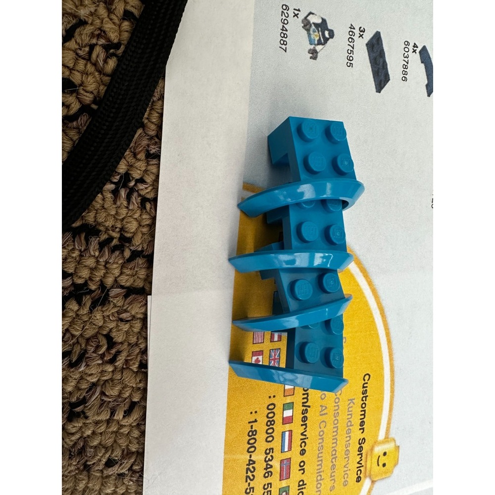 LEGO CITY: Racing Cars (60256) Retired Incomplete Set‎ - Picture 6 of 7